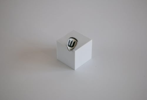 Weavabel metal pin badge